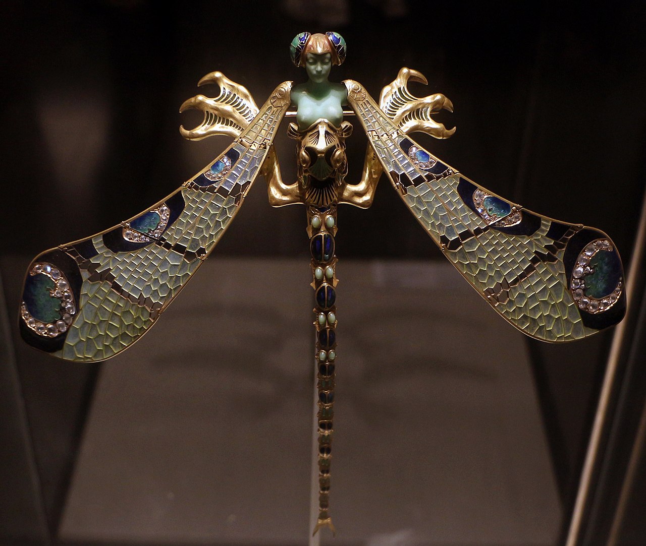 RENE LALIQUE: THE MASTER OF ART NOUVEAU JEWELRY AND GLASS ART